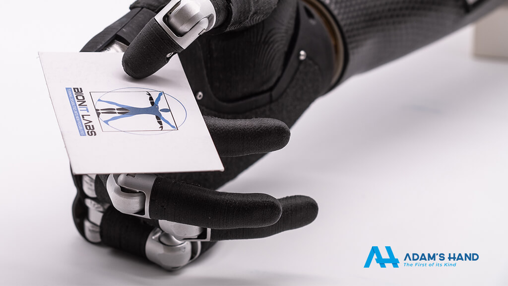 Adam’s Hand, brevettata in Italia la prima protesi bionica al mondo completamente adattiva